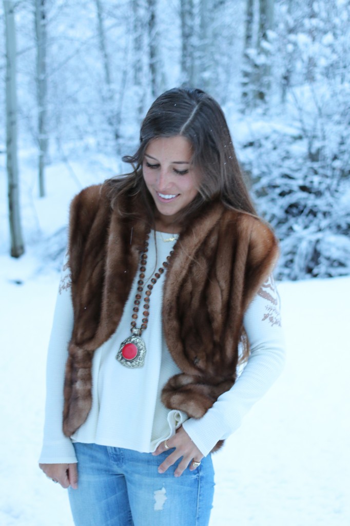 Aspen Style Part 2: Boots with a Fur - VeryAllegra